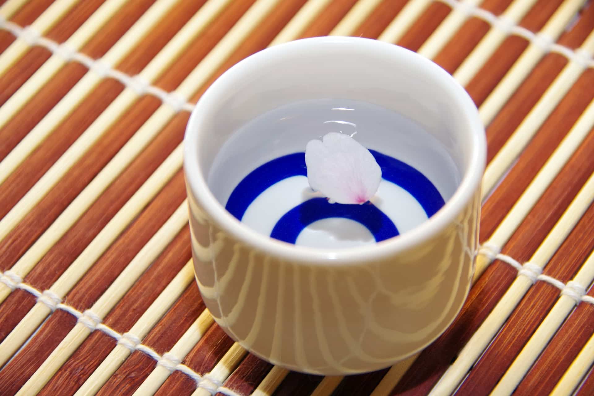 日本酒を呑む器|日本酒研究室
